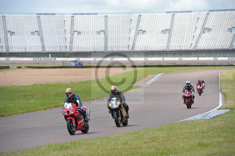 Rockingham no limits trackday;enduro digital images;event digital images;eventdigitalimages;no limits trackdays;peter wileman photography;racing digital images;rockingham raceway northamptonshire;rockingham trackday photographs;trackday digital images;trackday photos