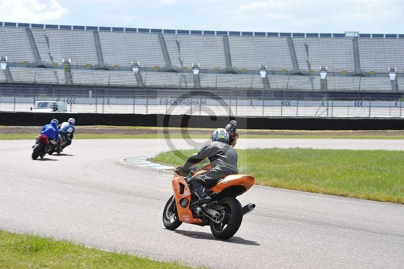 Rockingham no limits trackday;enduro digital images;event digital images;eventdigitalimages;no limits trackdays;peter wileman photography;racing digital images;rockingham raceway northamptonshire;rockingham trackday photographs;trackday digital images;trackday photos