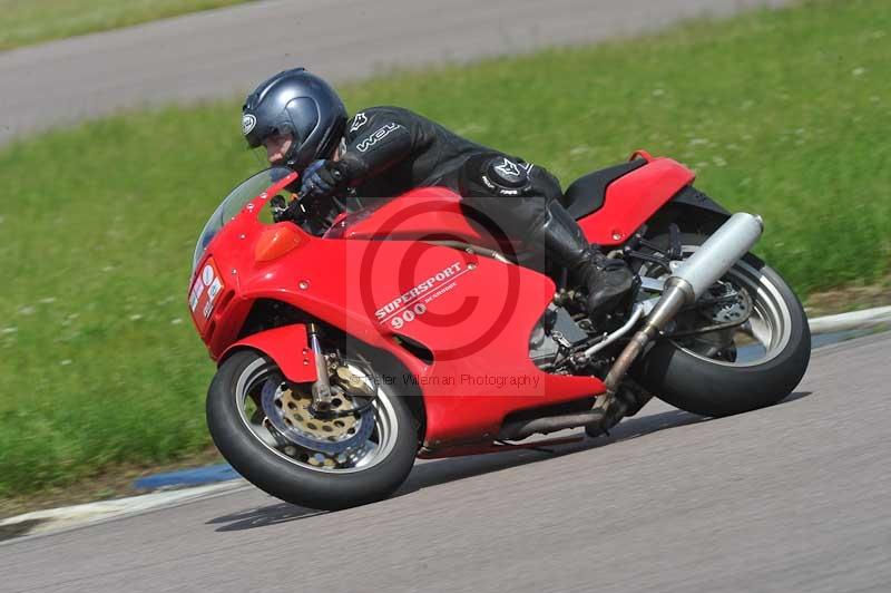 Rockingham no limits trackday;enduro digital images;event digital images;eventdigitalimages;no limits trackdays;peter wileman photography;racing digital images;rockingham raceway northamptonshire;rockingham trackday photographs;trackday digital images;trackday photos