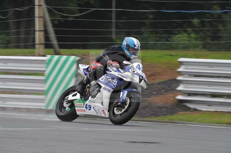enduro digital images;event digital images;eventdigitalimages;no limits trackdays;oulton no limits trackday;oulton park cheshire;oulton trackday photographs;peter wileman photography;racing digital images;trackday digital images;trackday photos