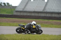 Rockingham-no-limits-trackday;enduro-digital-images;event-digital-images;eventdigitalimages;no-limits-trackdays;peter-wileman-photography;racing-digital-images;rockingham-raceway-northamptonshire;rockingham-trackday-photographs;trackday-digital-images;trackday-photos