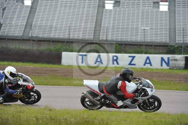 Rockingham no limits trackday;enduro digital images;event digital images;eventdigitalimages;no limits trackdays;peter wileman photography;racing digital images;rockingham raceway northamptonshire;rockingham trackday photographs;trackday digital images;trackday photos