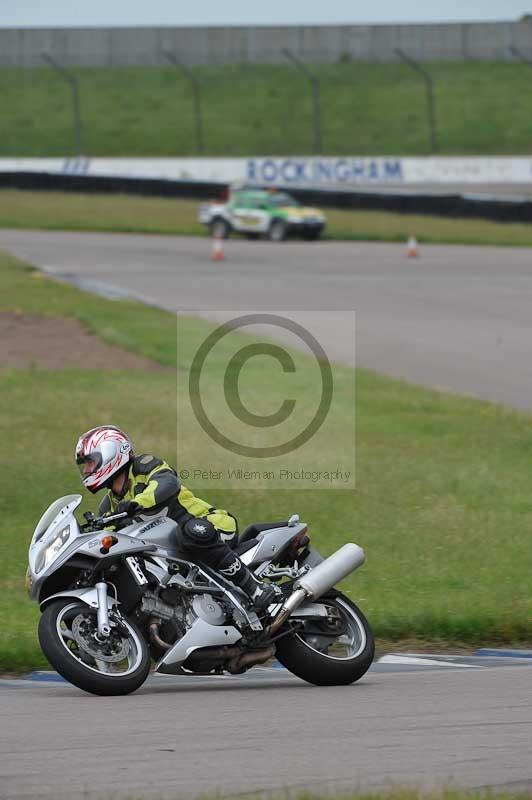 Rockingham no limits trackday;enduro digital images;event digital images;eventdigitalimages;no limits trackdays;peter wileman photography;racing digital images;rockingham raceway northamptonshire;rockingham trackday photographs;trackday digital images;trackday photos