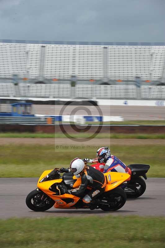 Rockingham no limits trackday;enduro digital images;event digital images;eventdigitalimages;no limits trackdays;peter wileman photography;racing digital images;rockingham raceway northamptonshire;rockingham trackday photographs;trackday digital images;trackday photos