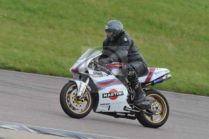 Rockingham no limits trackday;enduro digital images;event digital images;eventdigitalimages;no limits trackdays;peter wileman photography;racing digital images;rockingham raceway northamptonshire;rockingham trackday photographs;trackday digital images;trackday photos