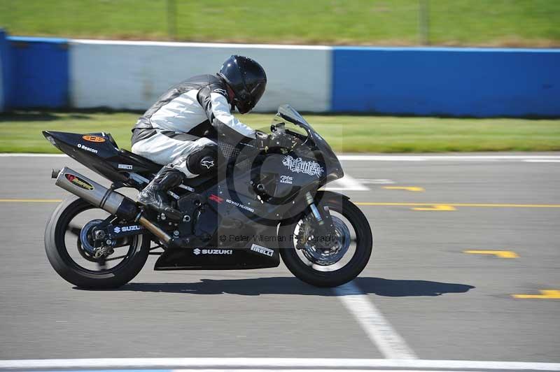 Motorcycle action photographs;donington;donington park leicestershire;donington photographs;event digital images;eventdigitalimages;no limits trackday;peter wileman photography;trackday;trackday digital images;trackday photos