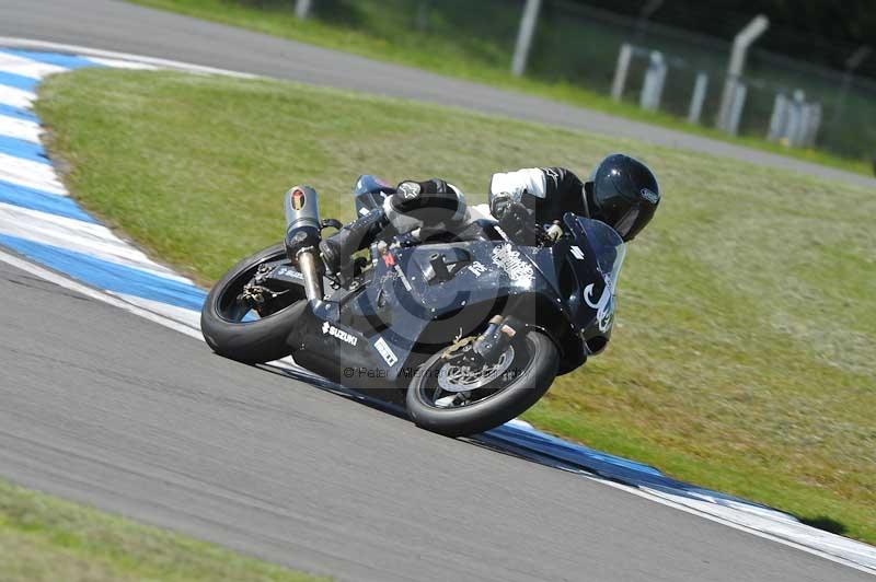 Motorcycle action photographs;donington;donington park leicestershire;donington photographs;event digital images;eventdigitalimages;no limits trackday;peter wileman photography;trackday;trackday digital images;trackday photos