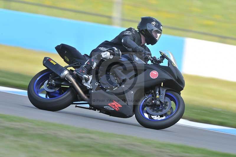Motorcycle action photographs;donington;donington park leicestershire;donington photographs;event digital images;eventdigitalimages;no limits trackday;peter wileman photography;trackday;trackday digital images;trackday photos