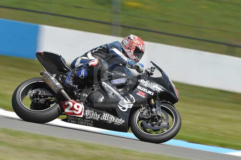 Motorcycle action photographs;donington;donington park leicestershire;donington photographs;event digital images;eventdigitalimages;no limits trackday;peter wileman photography;trackday;trackday digital images;trackday photos