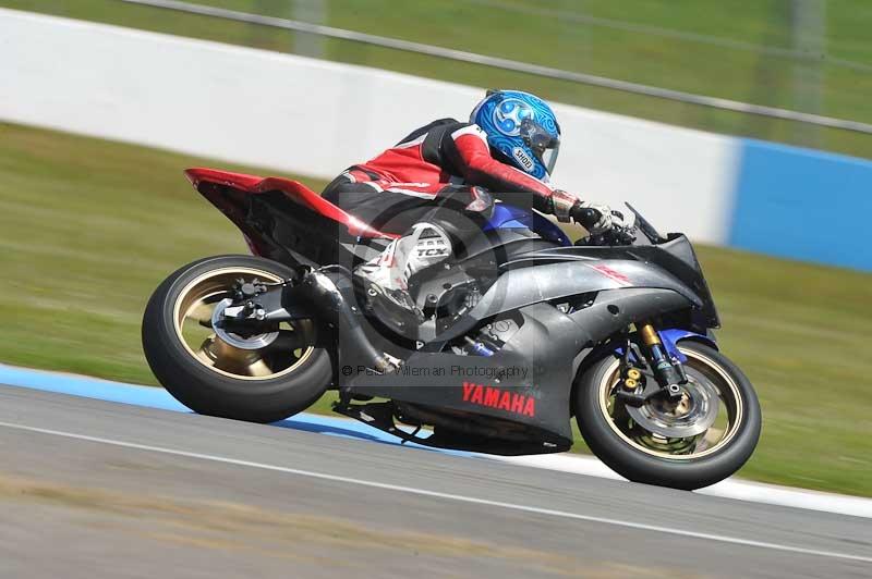 Motorcycle action photographs;donington;donington park leicestershire;donington photographs;event digital images;eventdigitalimages;no limits trackday;peter wileman photography;trackday;trackday digital images;trackday photos