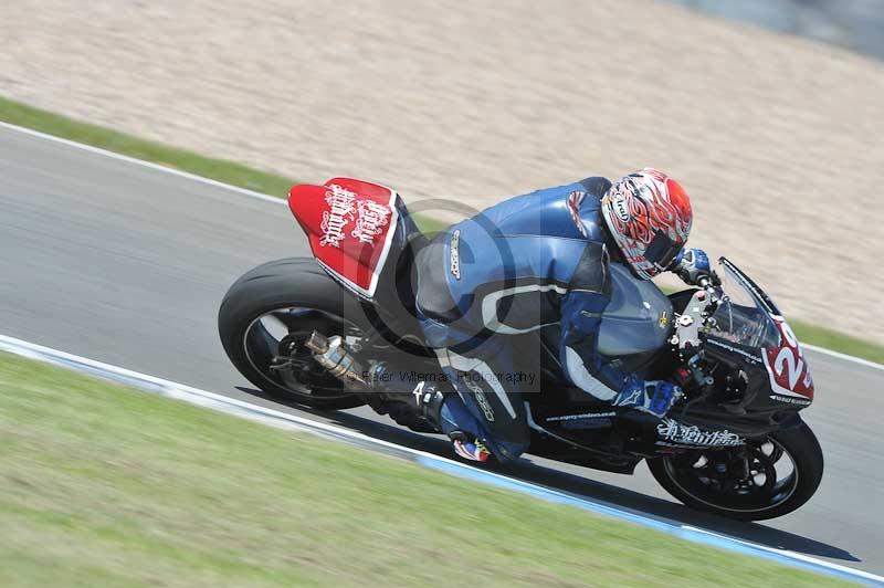Motorcycle action photographs;donington;donington park leicestershire;donington photographs;event digital images;eventdigitalimages;no limits trackday;peter wileman photography;trackday;trackday digital images;trackday photos