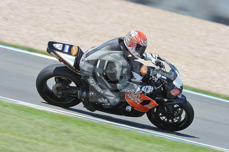 Motorcycle action photographs;donington;donington park leicestershire;donington photographs;event digital images;eventdigitalimages;no limits trackday;peter wileman photography;trackday;trackday digital images;trackday photos