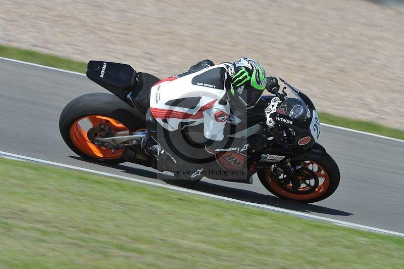 Motorcycle action photographs;donington;donington park leicestershire;donington photographs;event digital images;eventdigitalimages;no limits trackday;peter wileman photography;trackday;trackday digital images;trackday photos