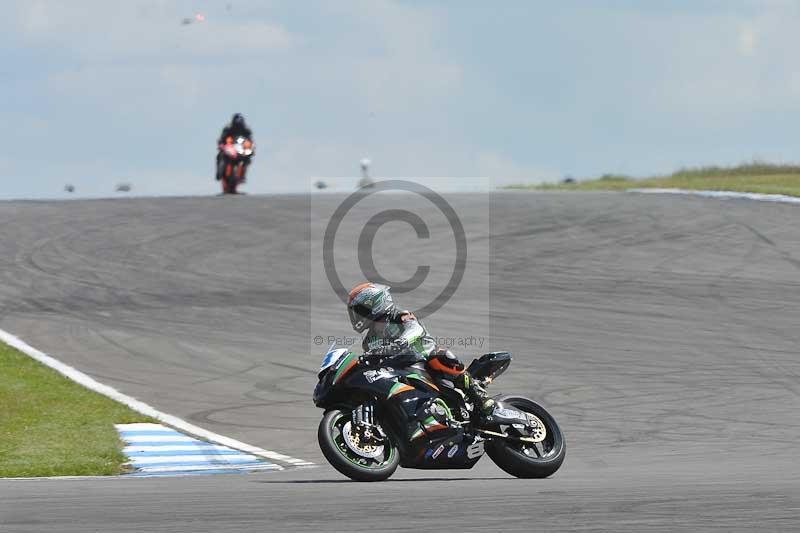 Motorcycle action photographs;donington;donington park leicestershire;donington photographs;event digital images;eventdigitalimages;no limits trackday;peter wileman photography;trackday;trackday digital images;trackday photos