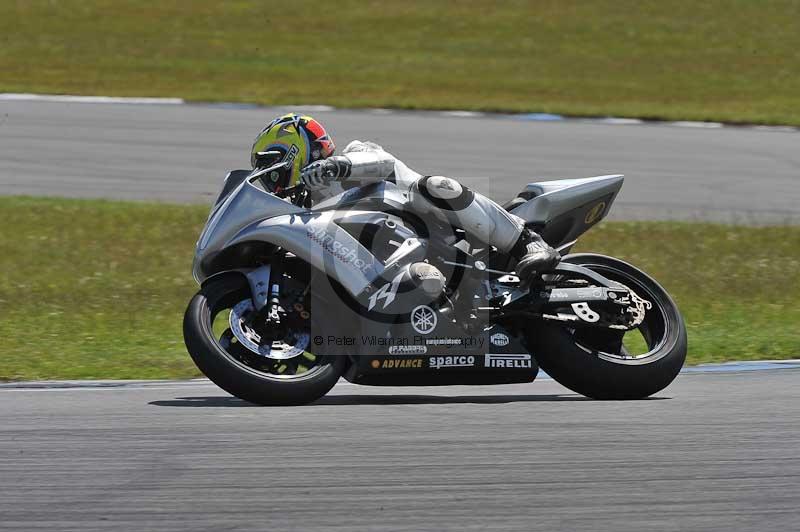 Motorcycle action photographs;donington;donington park leicestershire;donington photographs;event digital images;eventdigitalimages;no limits trackday;peter wileman photography;trackday;trackday digital images;trackday photos