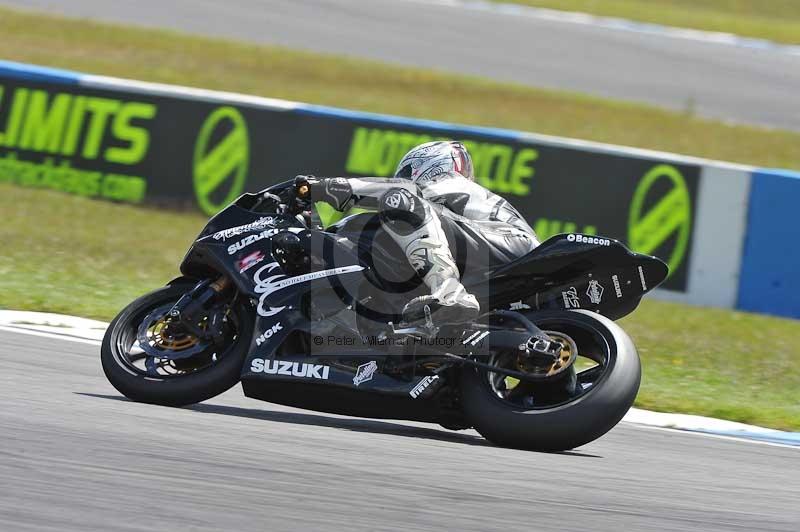 Motorcycle action photographs;donington;donington park leicestershire;donington photographs;event digital images;eventdigitalimages;no limits trackday;peter wileman photography;trackday;trackday digital images;trackday photos