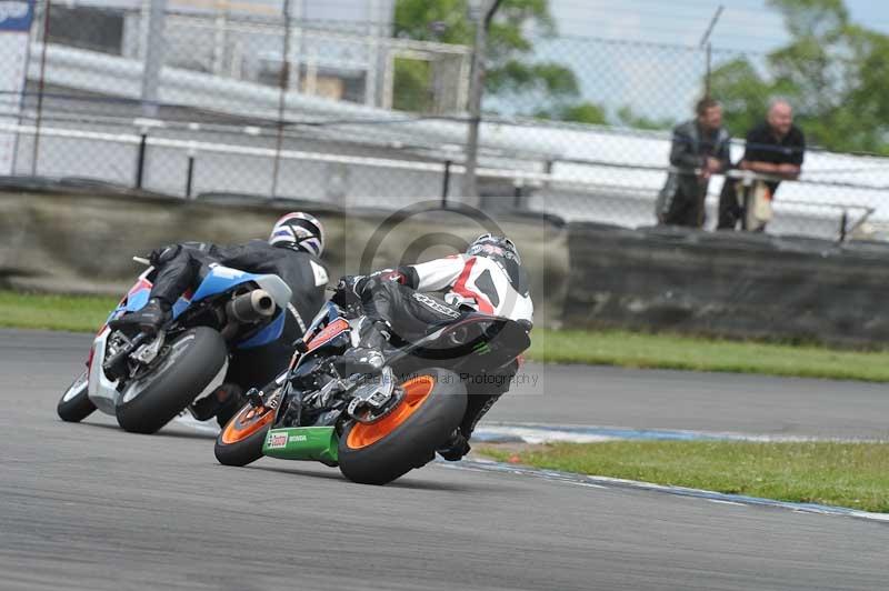 Motorcycle action photographs;donington;donington park leicestershire;donington photographs;event digital images;eventdigitalimages;no limits trackday;peter wileman photography;trackday;trackday digital images;trackday photos