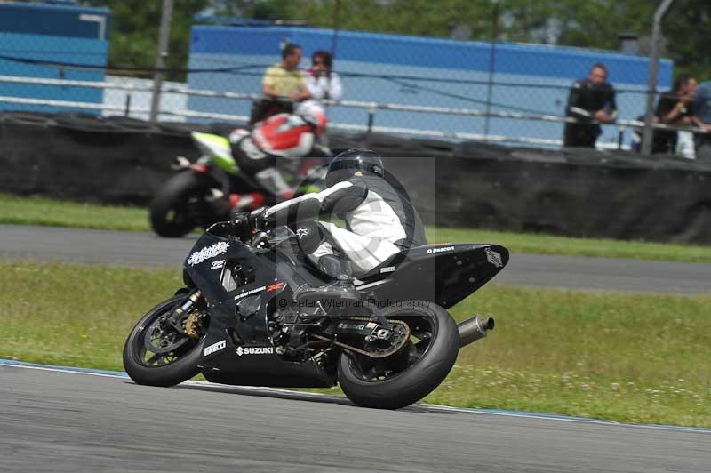 Motorcycle action photographs;donington;donington park leicestershire;donington photographs;event digital images;eventdigitalimages;no limits trackday;peter wileman photography;trackday;trackday digital images;trackday photos
