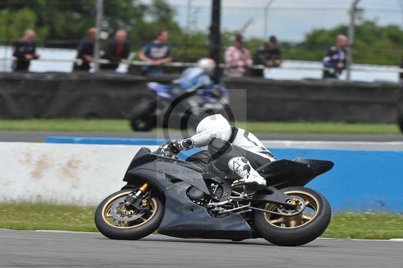 Motorcycle action photographs;donington;donington park leicestershire;donington photographs;event digital images;eventdigitalimages;no limits trackday;peter wileman photography;trackday;trackday digital images;trackday photos
