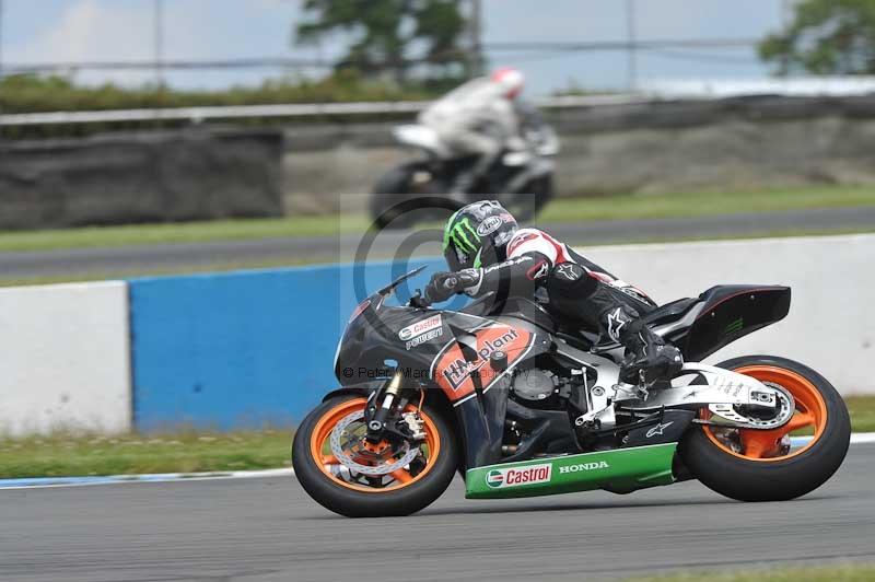 Motorcycle action photographs;donington;donington park leicestershire;donington photographs;event digital images;eventdigitalimages;no limits trackday;peter wileman photography;trackday;trackday digital images;trackday photos