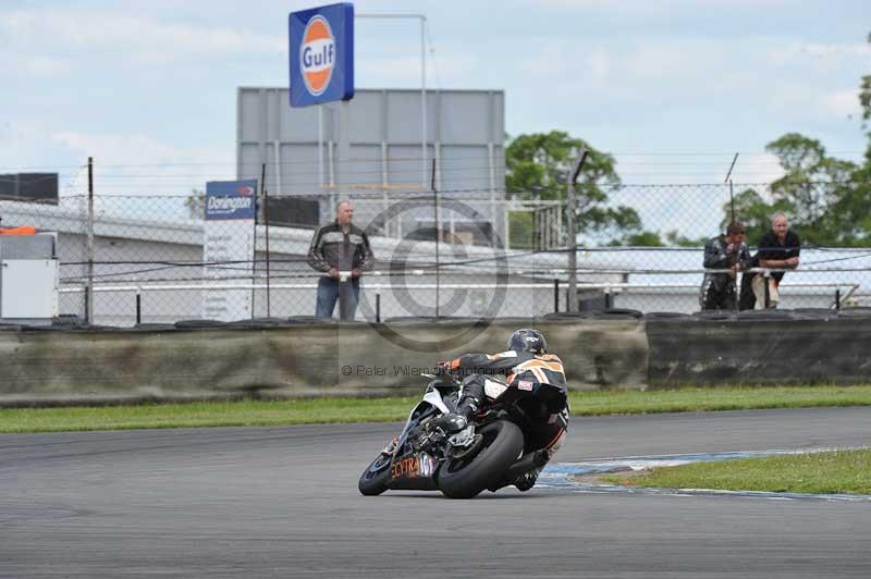 Motorcycle action photographs;donington;donington park leicestershire;donington photographs;event digital images;eventdigitalimages;no limits trackday;peter wileman photography;trackday;trackday digital images;trackday photos