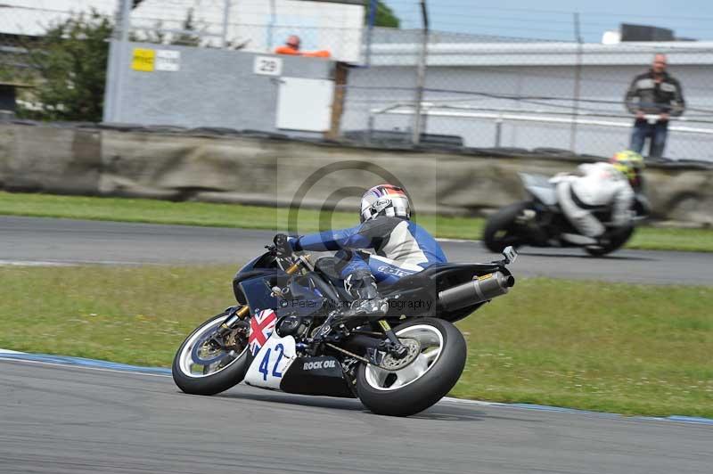 Motorcycle action photographs;donington;donington park leicestershire;donington photographs;event digital images;eventdigitalimages;no limits trackday;peter wileman photography;trackday;trackday digital images;trackday photos