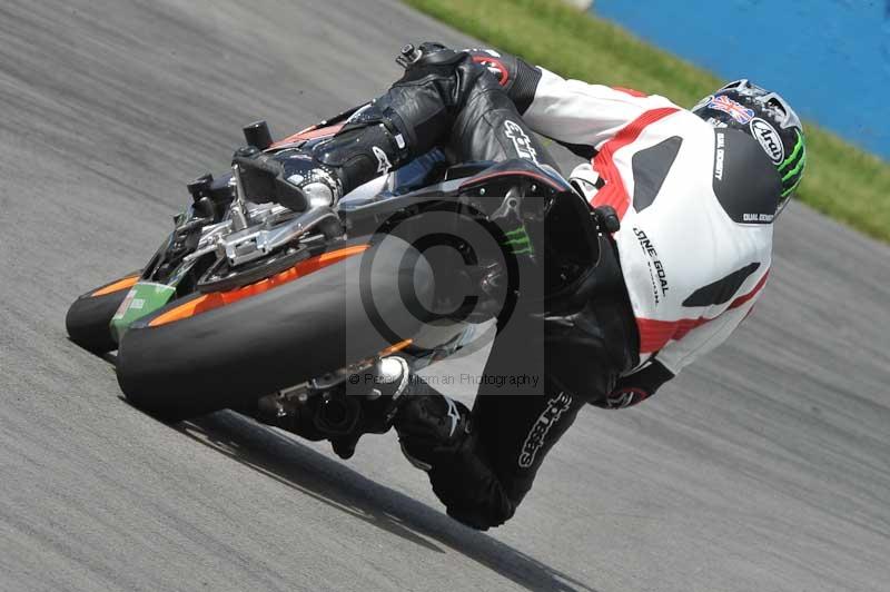 Motorcycle action photographs;donington;donington park leicestershire;donington photographs;event digital images;eventdigitalimages;no limits trackday;peter wileman photography;trackday;trackday digital images;trackday photos
