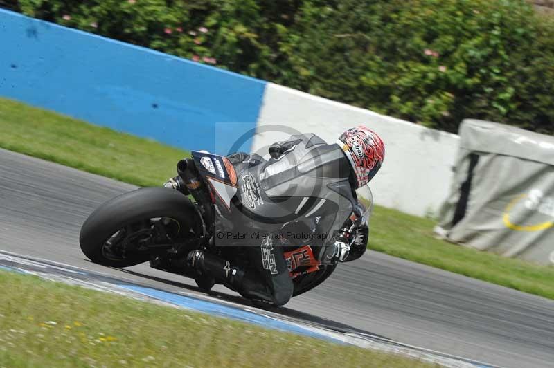 Motorcycle action photographs;donington;donington park leicestershire;donington photographs;event digital images;eventdigitalimages;no limits trackday;peter wileman photography;trackday;trackday digital images;trackday photos
