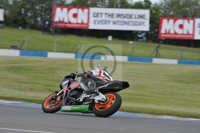 Motorcycle action photographs;donington;donington park leicestershire;donington photographs;event digital images;eventdigitalimages;no limits trackday;peter wileman photography;trackday;trackday digital images;trackday photos