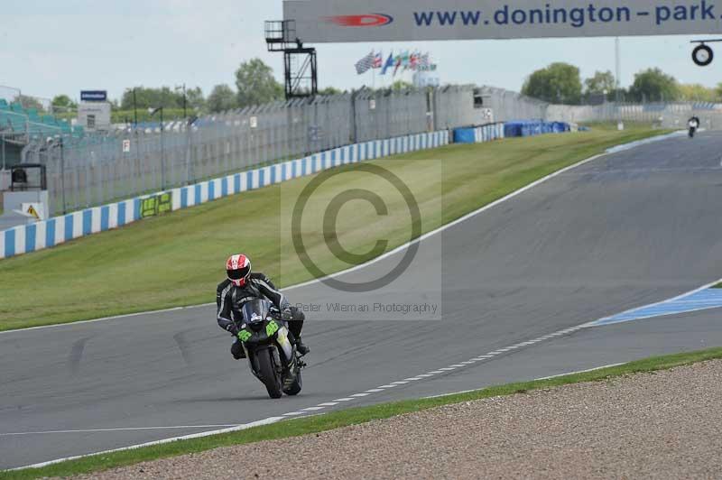 Motorcycle action photographs;donington;donington park leicestershire;donington photographs;event digital images;eventdigitalimages;no limits trackday;peter wileman photography;trackday;trackday digital images;trackday photos