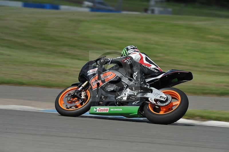 Motorcycle action photographs;donington;donington park leicestershire;donington photographs;event digital images;eventdigitalimages;no limits trackday;peter wileman photography;trackday;trackday digital images;trackday photos