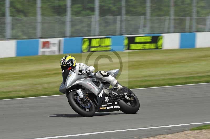 Motorcycle action photographs;donington;donington park leicestershire;donington photographs;event digital images;eventdigitalimages;no limits trackday;peter wileman photography;trackday;trackday digital images;trackday photos