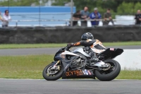 Motorcycle-action-photographs;donington;donington-park-leicestershire;donington-photographs;event-digital-images;eventdigitalimages;no-limits-trackday;peter-wileman-photography;trackday;trackday-digital-images;trackday-photos