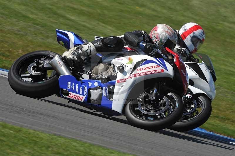 Motorcycle action photographs;donington;donington park leicestershire;donington photographs;event digital images;eventdigitalimages;no limits trackday;peter wileman photography;trackday;trackday digital images;trackday photos