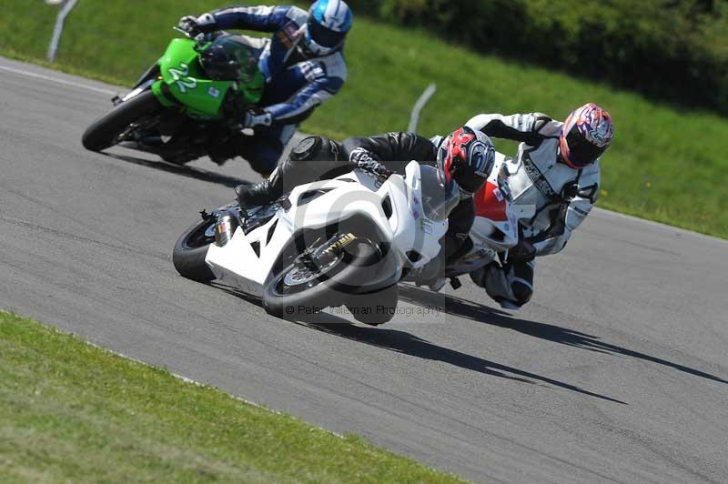 Motorcycle action photographs;donington;donington park leicestershire;donington photographs;event digital images;eventdigitalimages;no limits trackday;peter wileman photography;trackday;trackday digital images;trackday photos