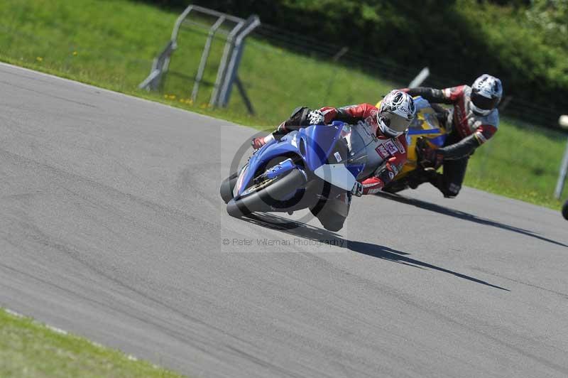 Motorcycle action photographs;donington;donington park leicestershire;donington photographs;event digital images;eventdigitalimages;no limits trackday;peter wileman photography;trackday;trackday digital images;trackday photos