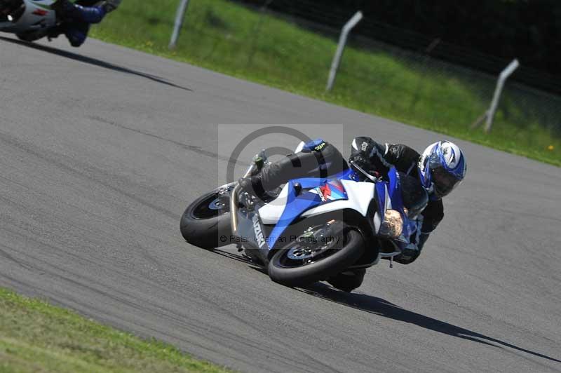 Motorcycle action photographs;donington;donington park leicestershire;donington photographs;event digital images;eventdigitalimages;no limits trackday;peter wileman photography;trackday;trackday digital images;trackday photos