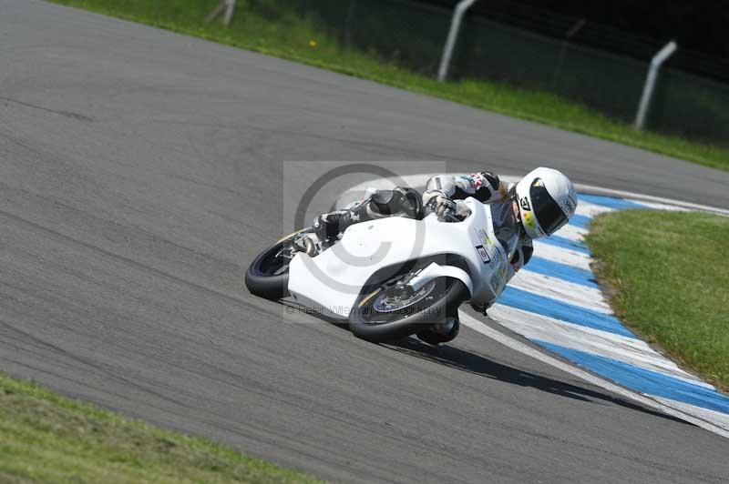 Motorcycle action photographs;donington;donington park leicestershire;donington photographs;event digital images;eventdigitalimages;no limits trackday;peter wileman photography;trackday;trackday digital images;trackday photos