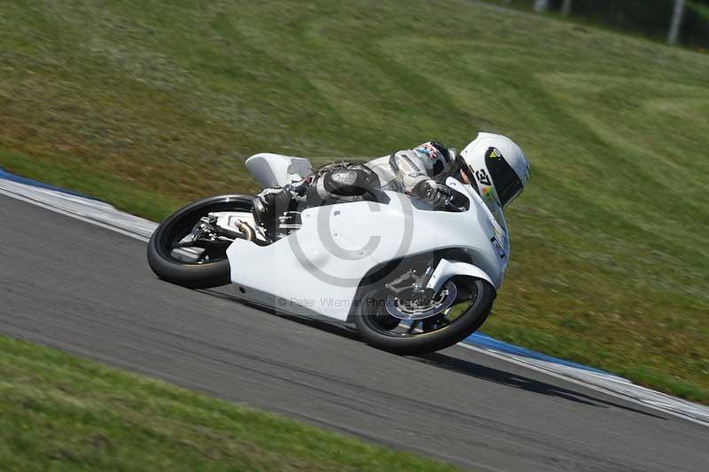Motorcycle action photographs;donington;donington park leicestershire;donington photographs;event digital images;eventdigitalimages;no limits trackday;peter wileman photography;trackday;trackday digital images;trackday photos