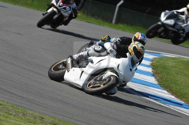 Motorcycle action photographs;donington;donington park leicestershire;donington photographs;event digital images;eventdigitalimages;no limits trackday;peter wileman photography;trackday;trackday digital images;trackday photos