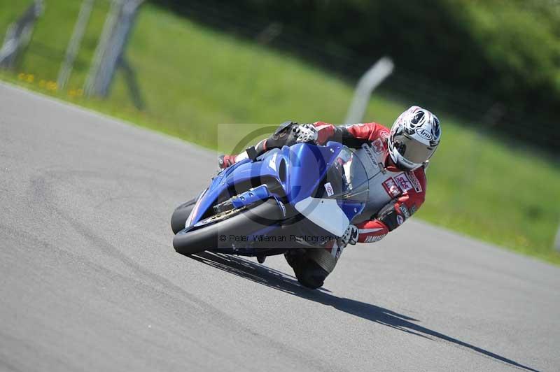 Motorcycle action photographs;donington;donington park leicestershire;donington photographs;event digital images;eventdigitalimages;no limits trackday;peter wileman photography;trackday;trackday digital images;trackday photos