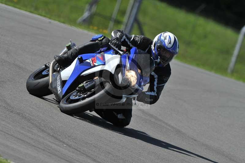 Motorcycle action photographs;donington;donington park leicestershire;donington photographs;event digital images;eventdigitalimages;no limits trackday;peter wileman photography;trackday;trackday digital images;trackday photos