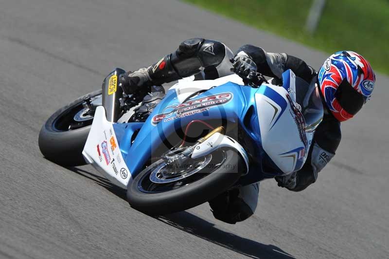 Motorcycle action photographs;donington;donington park leicestershire;donington photographs;event digital images;eventdigitalimages;no limits trackday;peter wileman photography;trackday;trackday digital images;trackday photos