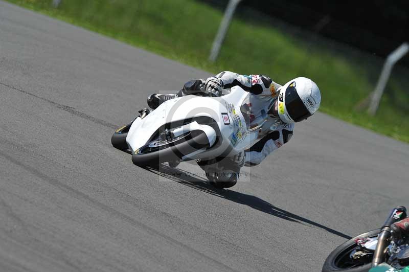 Motorcycle action photographs;donington;donington park leicestershire;donington photographs;event digital images;eventdigitalimages;no limits trackday;peter wileman photography;trackday;trackday digital images;trackday photos