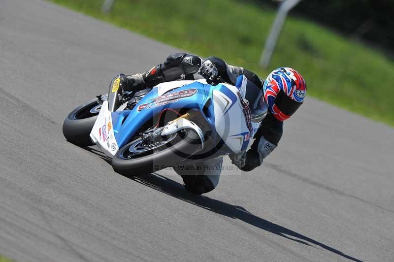 Motorcycle action photographs;donington;donington park leicestershire;donington photographs;event digital images;eventdigitalimages;no limits trackday;peter wileman photography;trackday;trackday digital images;trackday photos