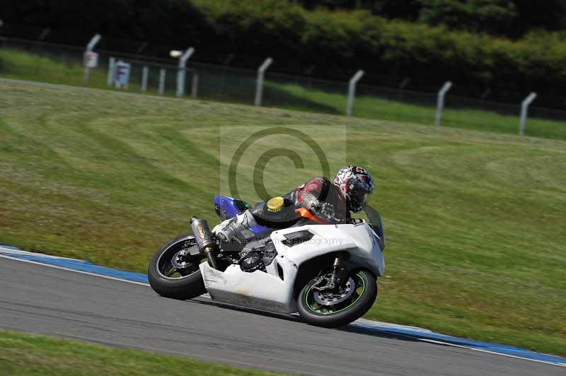 Motorcycle action photographs;donington;donington park leicestershire;donington photographs;event digital images;eventdigitalimages;no limits trackday;peter wileman photography;trackday;trackday digital images;trackday photos