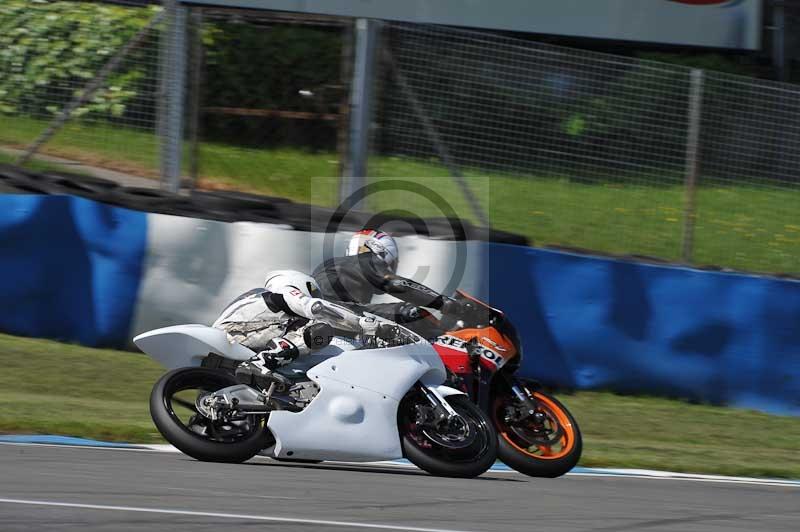 Motorcycle action photographs;donington;donington park leicestershire;donington photographs;event digital images;eventdigitalimages;no limits trackday;peter wileman photography;trackday;trackday digital images;trackday photos