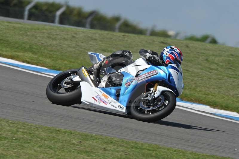 Motorcycle action photographs;donington;donington park leicestershire;donington photographs;event digital images;eventdigitalimages;no limits trackday;peter wileman photography;trackday;trackday digital images;trackday photos