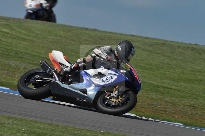 Motorcycle action photographs;donington;donington park leicestershire;donington photographs;event digital images;eventdigitalimages;no limits trackday;peter wileman photography;trackday;trackday digital images;trackday photos