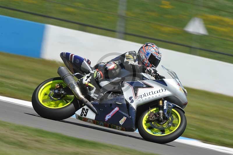 Motorcycle action photographs;donington;donington park leicestershire;donington photographs;event digital images;eventdigitalimages;no limits trackday;peter wileman photography;trackday;trackday digital images;trackday photos